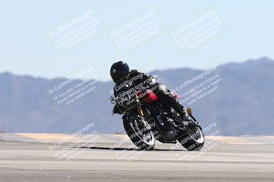 media/Oct-13-2025-Moto Forza (Mon) [[a66d839500]]/3-B Group/Session 4 (Turn 9)/